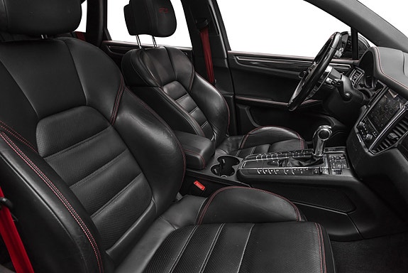 Porsche Macan GTS 30 of 30
