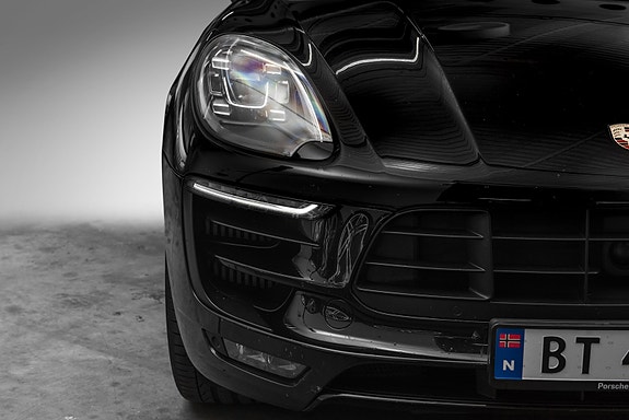 Porsche Macan GTS 2 of 30