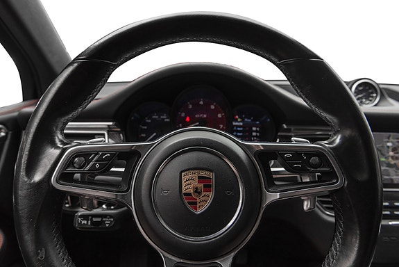 Porsche Macan GTS 18 of 30