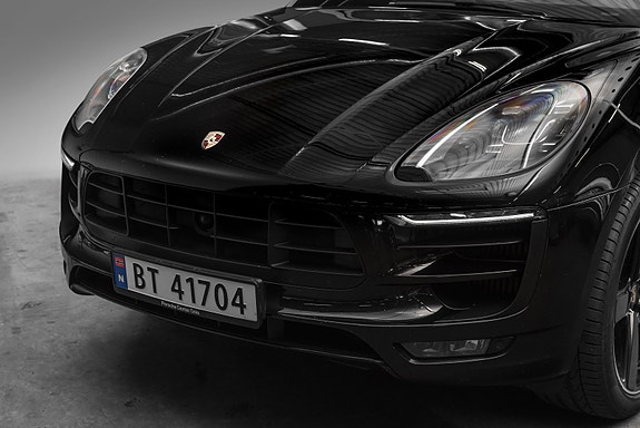 Porsche Macan GTS 3 of 30