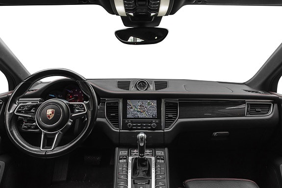Porsche Macan GTS 17 of 30