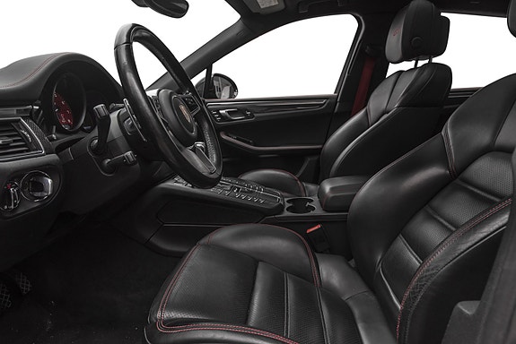Porsche Macan GTS 11 of 30