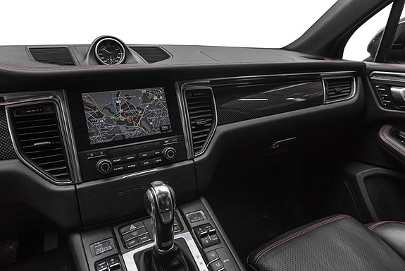 Porsche Macan GTS 12 of 30