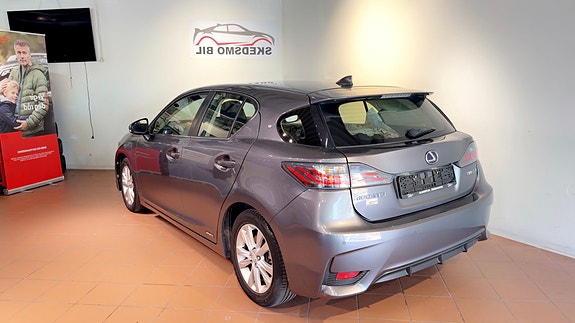 Lexus CT200h 5 of 16