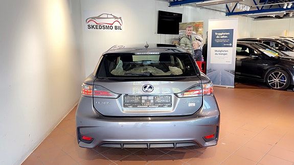 Lexus CT200h 6 of 16