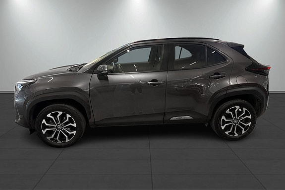 Toyota Yaris Cross 4 of 17