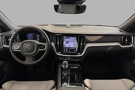 Volvo V60 11 of 30