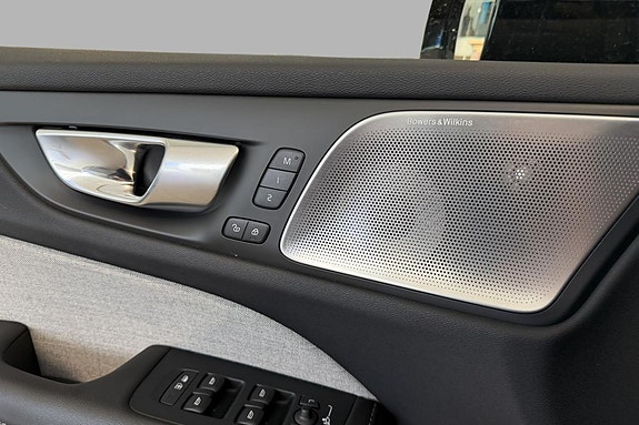 Volvo V60 30 of 30