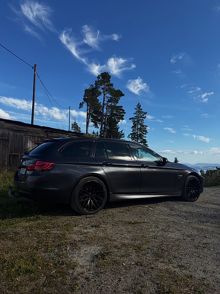BMW 520d 2 of 12