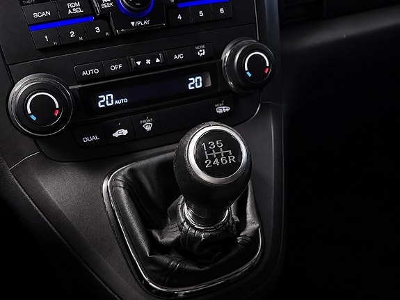 Honda CR-V 8 of 13