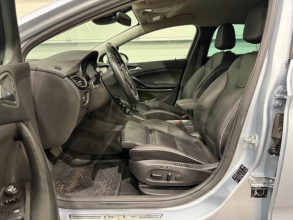 Opel Astra 8 of 30