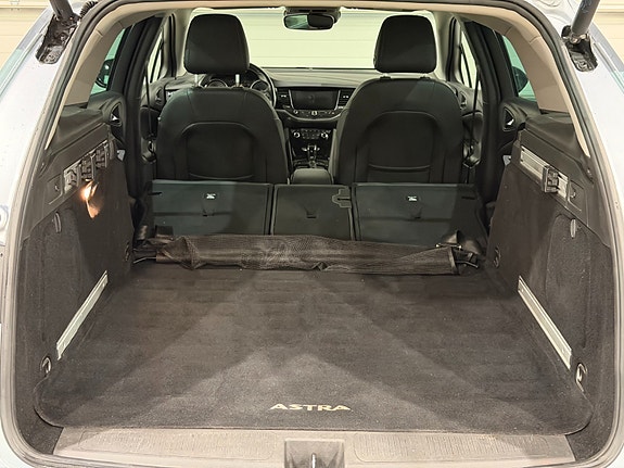 Opel Astra 17 of 30