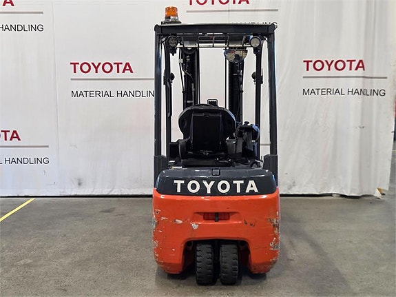 Toyota 8FBE20T 2 of 4