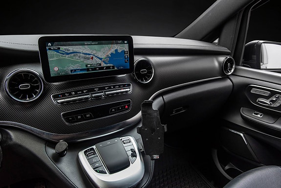 Mercedes-Benz V300 d 21 of 30