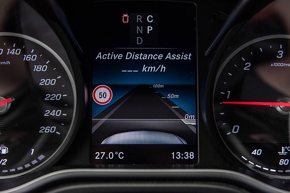 Mercedes-Benz V300 d 18 of 30