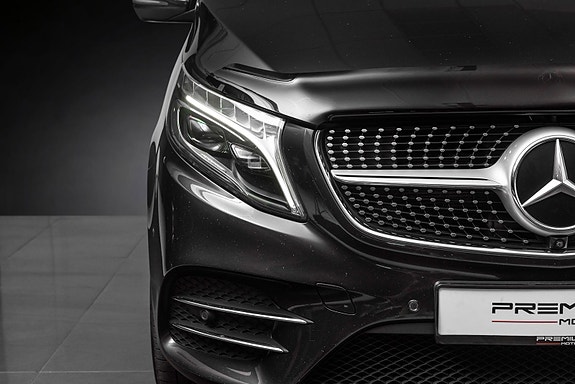 Mercedes-Benz V300 d 4 of 30