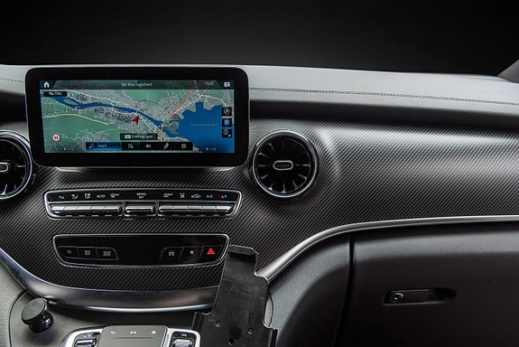 Mercedes-Benz V300 d 24 of 30