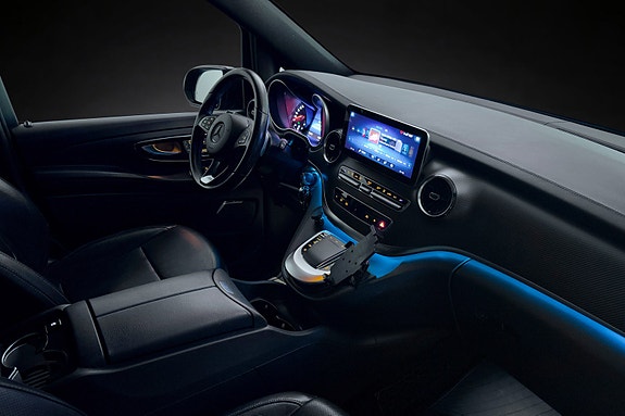 Mercedes-Benz V300 d 12 of 30