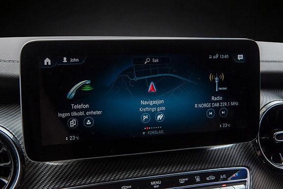 Mercedes-Benz V300 d 28 of 30