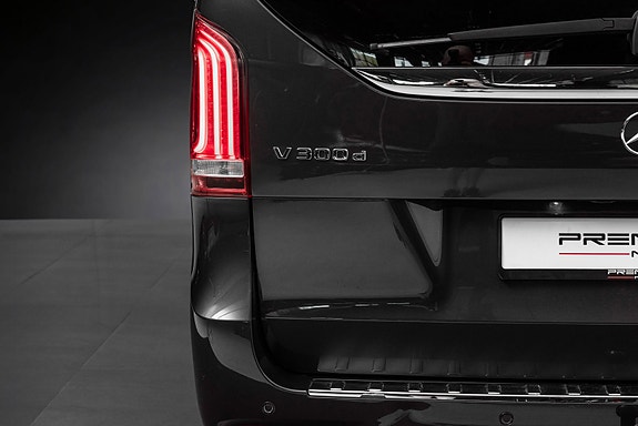 Mercedes-Benz V300 d 9 of 30