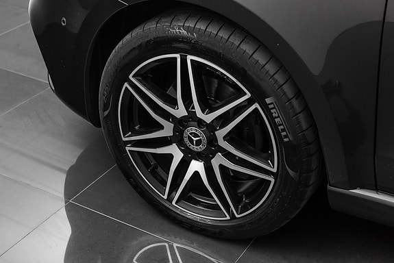 Mercedes-Benz V300 d 11 of 30