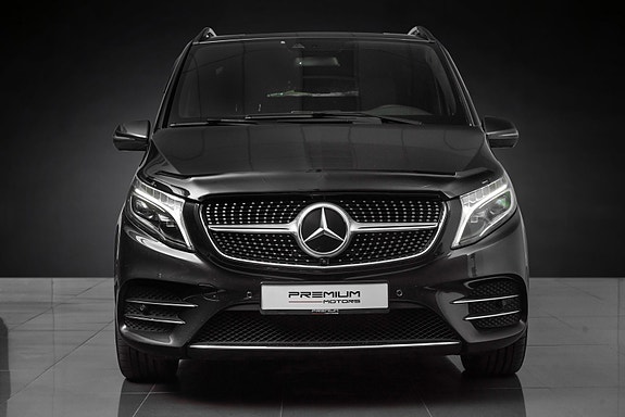 Mercedes-Benz V300 d 3 of 30