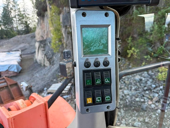 Fiat-Hitachi W 270 Evolution 24 of 30