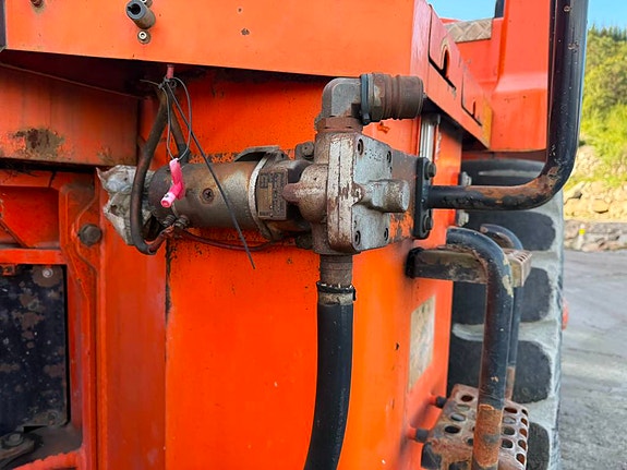 Fiat-Hitachi W 270 Evolution 15 of 30