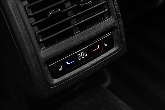 Volkswagen Golf VIII 27 of 30