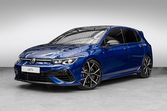 Volkswagen Golf VIII 12 of 30