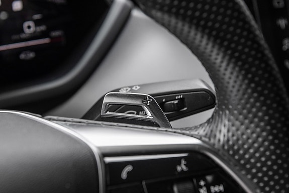 Audi e-tron GT 22 of 30