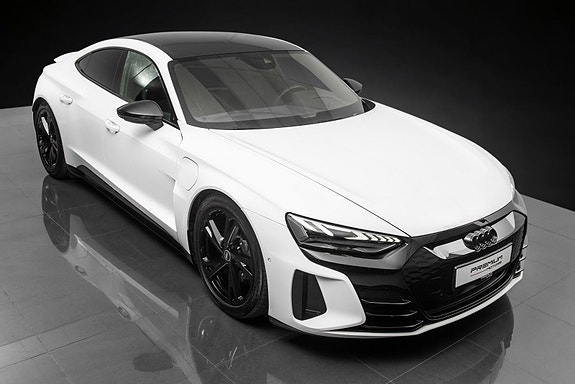 Audi e-tron GT 2 of 30