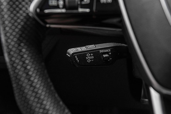 Audi e-tron GT 21 of 30