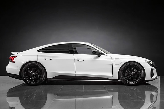 Audi e-tron GT 6 of 30