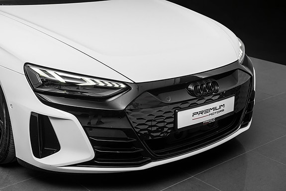 Audi e-tron GT 3 of 30