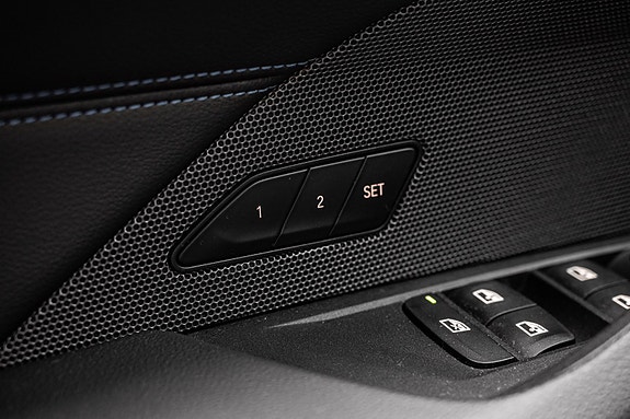BMW i4 23 of 30