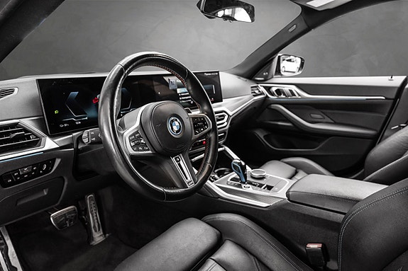BMW i4 13 of 30