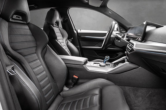 BMW i4 25 of 30