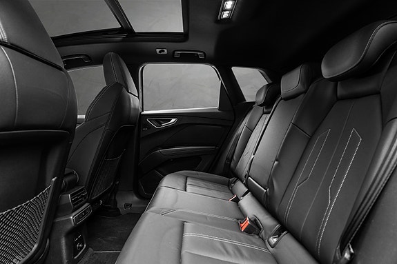 Audi Q4 e-tron 13 of 28