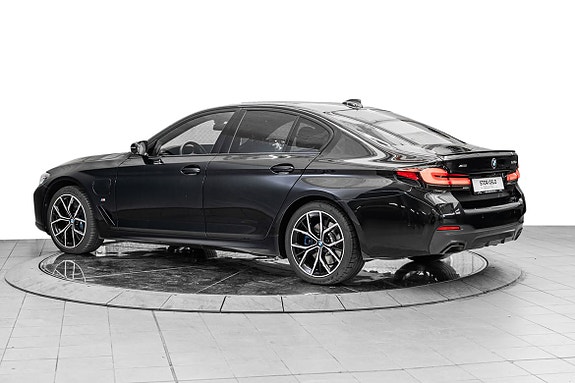 BMW 530e 8 of 30