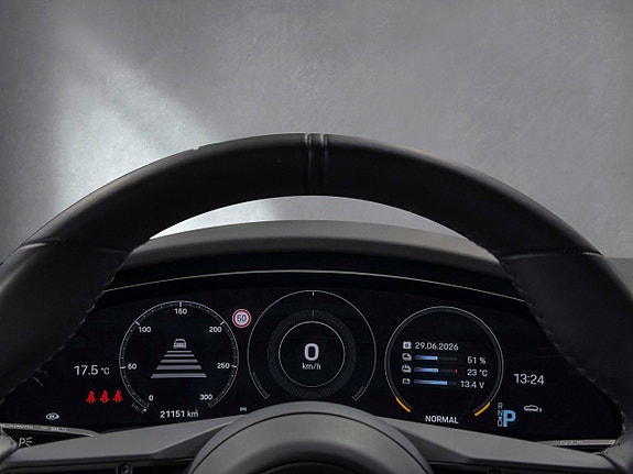 Porsche Taycan Cross Turismo 21 of 30