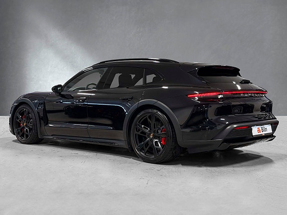 Porsche Taycan Cross Turismo 3 of 30