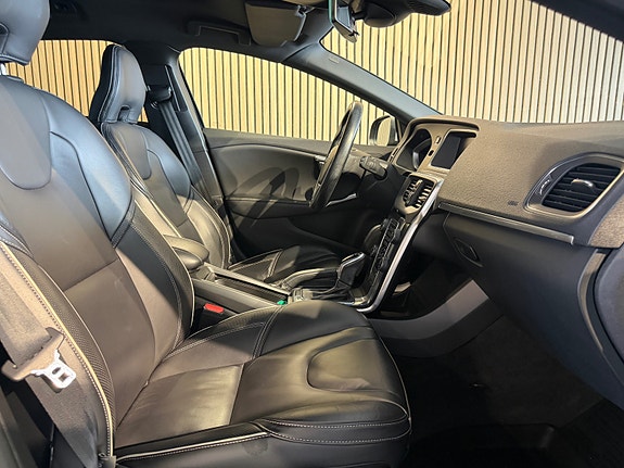 Volvo V40 6 of 30