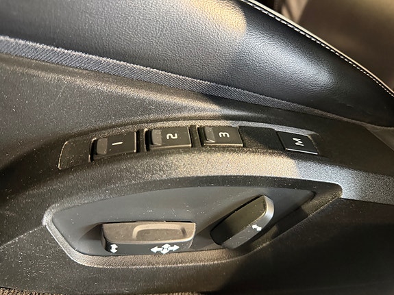 Volvo V40 19 of 30
