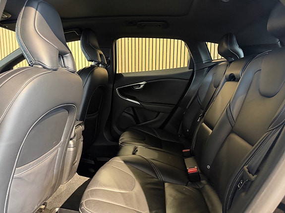 Volvo V40 17 of 30