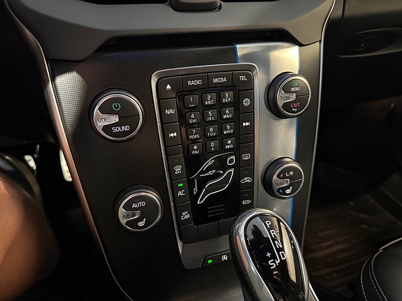 Volvo V40 25 of 30