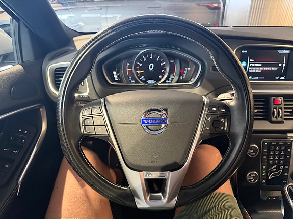 Volvo V40 22 of 30