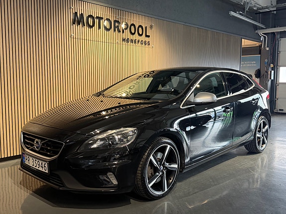 Volvo V40 12 of 30