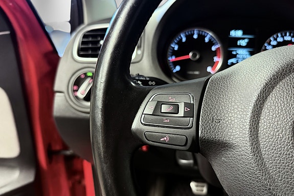 Volkswagen Polo Cross 26 of 30