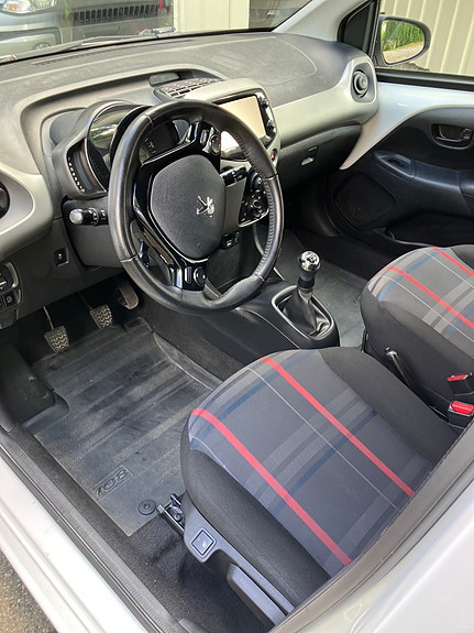 Peugeot 108 27 of 30